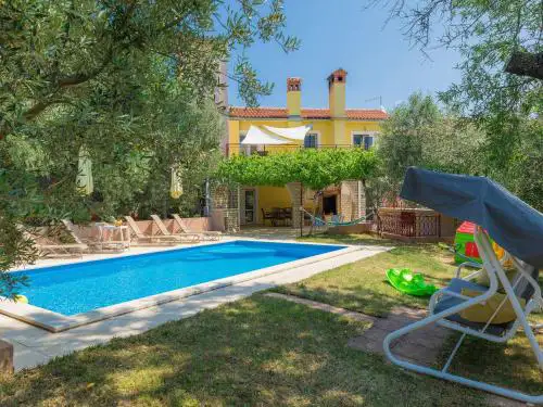 Holiday Home Duje & Mare by Interhome