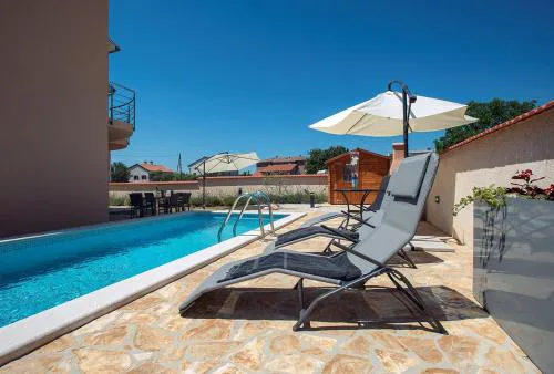 Villa Ella