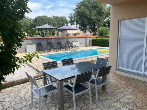 Villa Lara 2