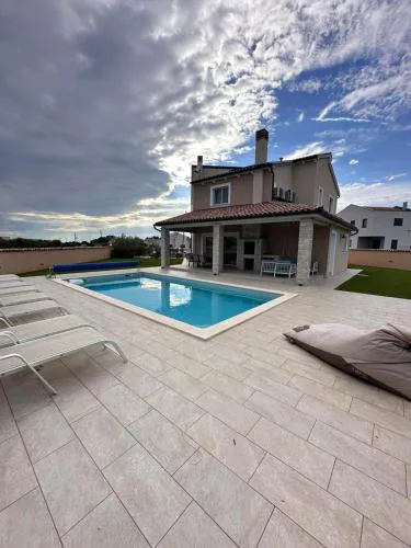Villa Magica