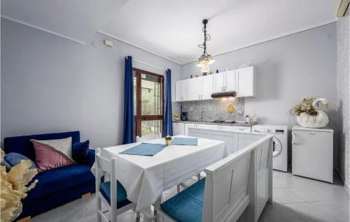 1 Bedroom Stunning Home In Sveti Lovrec