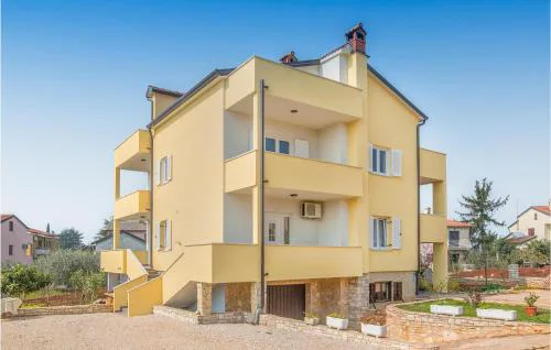 1 Bedroom Nice Apartment In Lovrecica