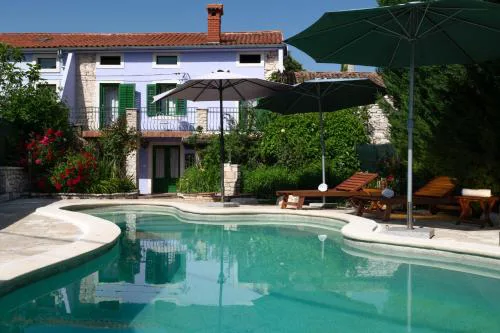 Holiday Home Ladonja