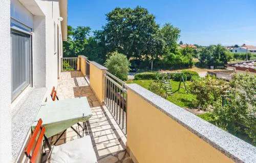 1 Bedroom Awesome Apartment In Marcana