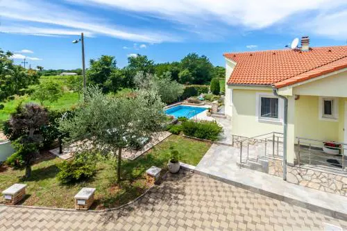 Villa Sole, Ferienvilla Mit Eigenem Pool Bei Pula