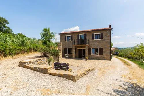 Vila Deja