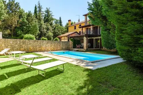 Villa Anthony with 3 br and private pool near Umag