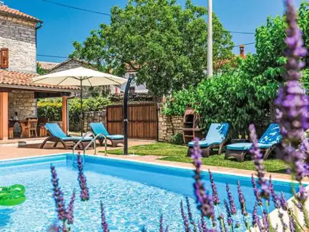 Holiday Home Matohanci by Interhome