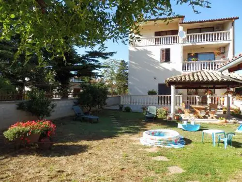 Apartment Elida:
