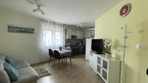 Apartment Emi