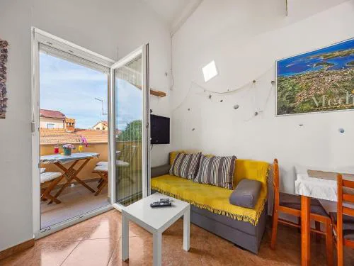 Studio with sea view from balcony