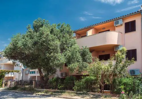 Apartments Ulika