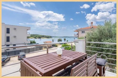 App Tulum-30m zum Meer, Privatparkplatz, Balkon, 50'SmartTV, Sat