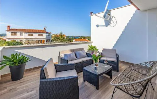 Cozy Apartment In Medulin With Wifi