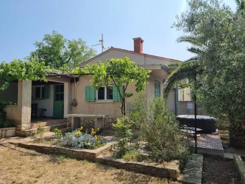 Hižica Pupo Apartment