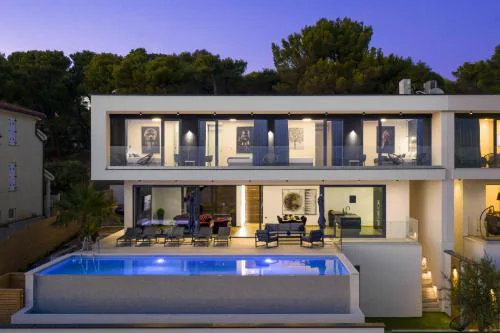 Luxury Villa Dali with Sauna, Whirlpool and Sea view in Medulin only 1,7 km from the beach