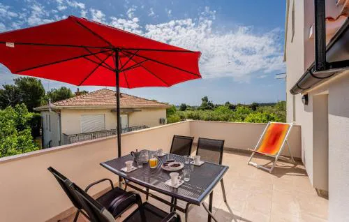 Nice Apartment In Medulin With Kitchen