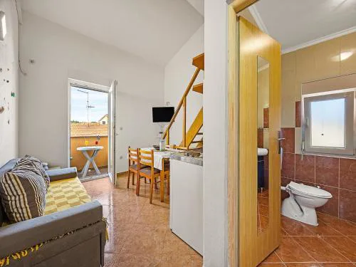 Studio apartment, 250m from the beach