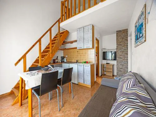Studio apartment with balcony in Medulin