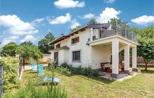 Two-Bedroom Holiday Home In Medulin