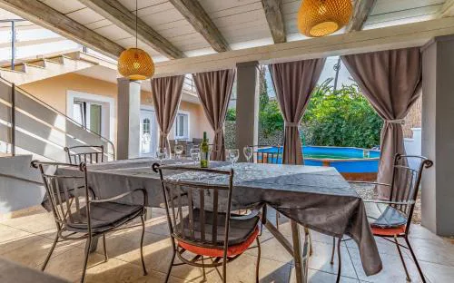 Villa Agneza Mit Garten, Pool Und Pavillon