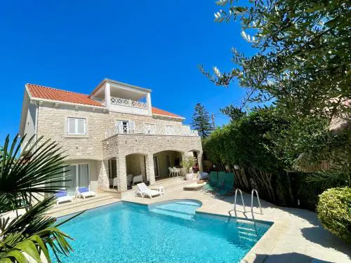 VILLA TIEGO