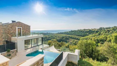 Luxurious villa with stunning view in Buje
