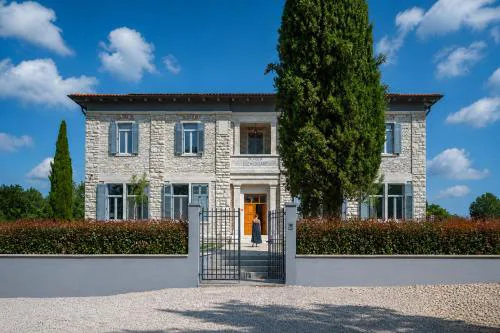 Luxury & Unique Villa Scvola Elementare