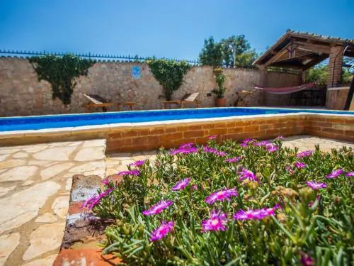 Apartments Andre Pore - Two Bedroom Apartment with Terrace and Pool Andre