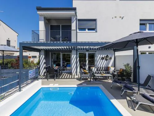 Holiday Home Villa Mira by Interhome