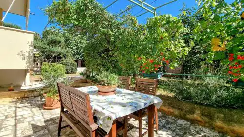 Apartment Maena