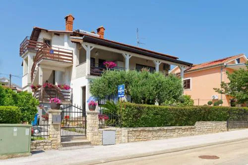 Apartments Marta by Rent Istria