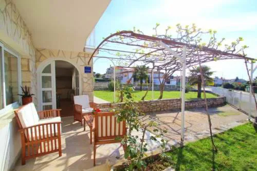 Charming Apartment in Novigrad, 45 sqm, with Terrace