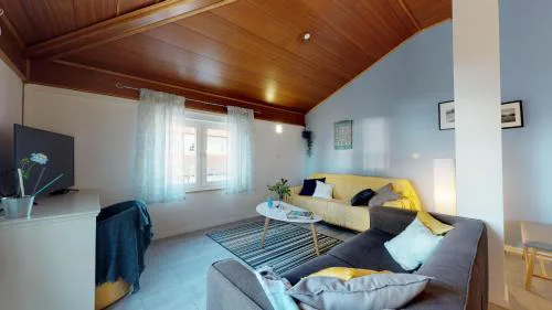 LORA apartment with beautiful sea & park view