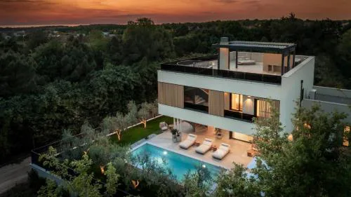 Luxury Villa Silea by Villas Holiday