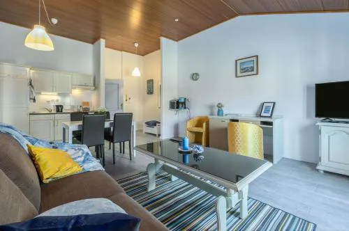 NINA apartment by the sea & park