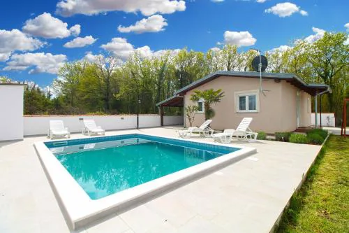 House Kacana 2233