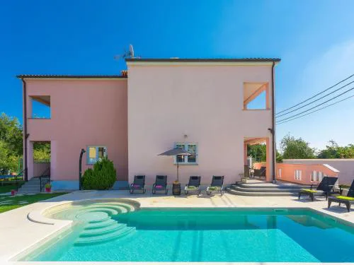 Holiday Home Paus by Interhome