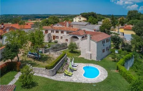 Awesome Apartment In Pazin With Wifi