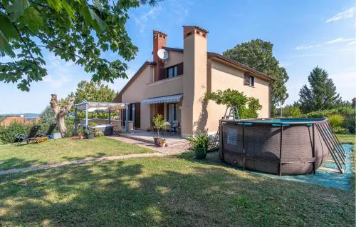 Cozy Home In Pazin With Jacuzzi