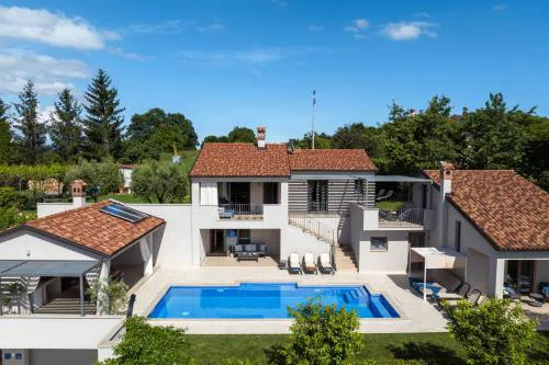 Villa Rotonda by Briskva