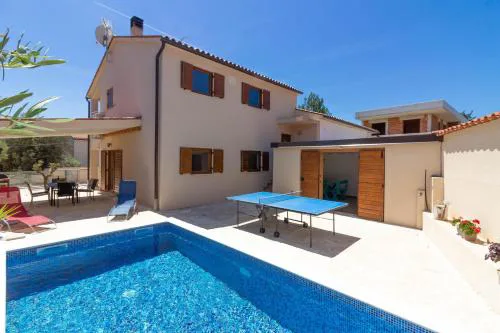 Beautiful villa Cissana with private pool near the beach by WiiBuk