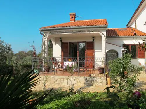 Holiday Home Ema by Interhome