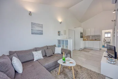 Maria