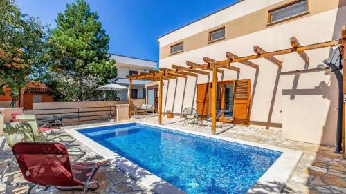 Villa Lona by Villas Guide