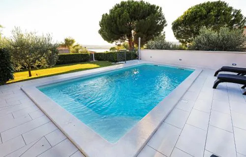 Two-Bedroom Holiday Home In Pomer