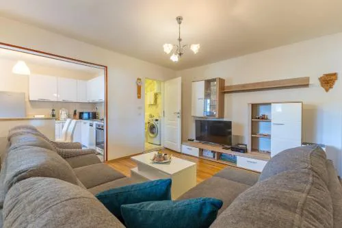 Apartment Ema