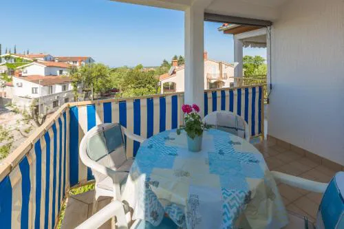 Apartment Zlata with beautiful view