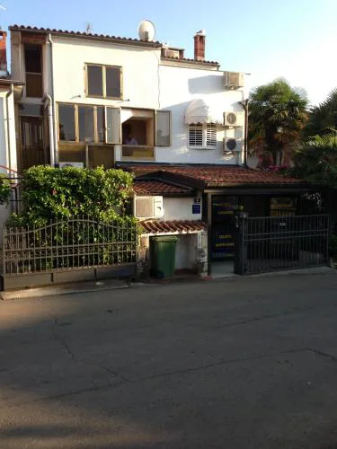 Apartments Oliva