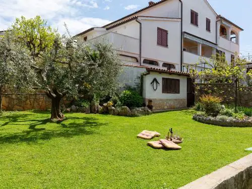 Apartments with parking spaces Porec - 6922